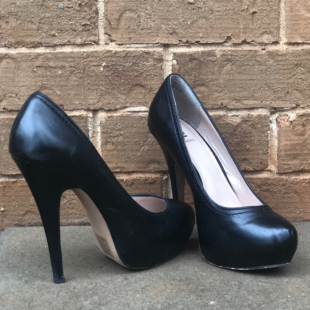 Bakers Melissa Pumps